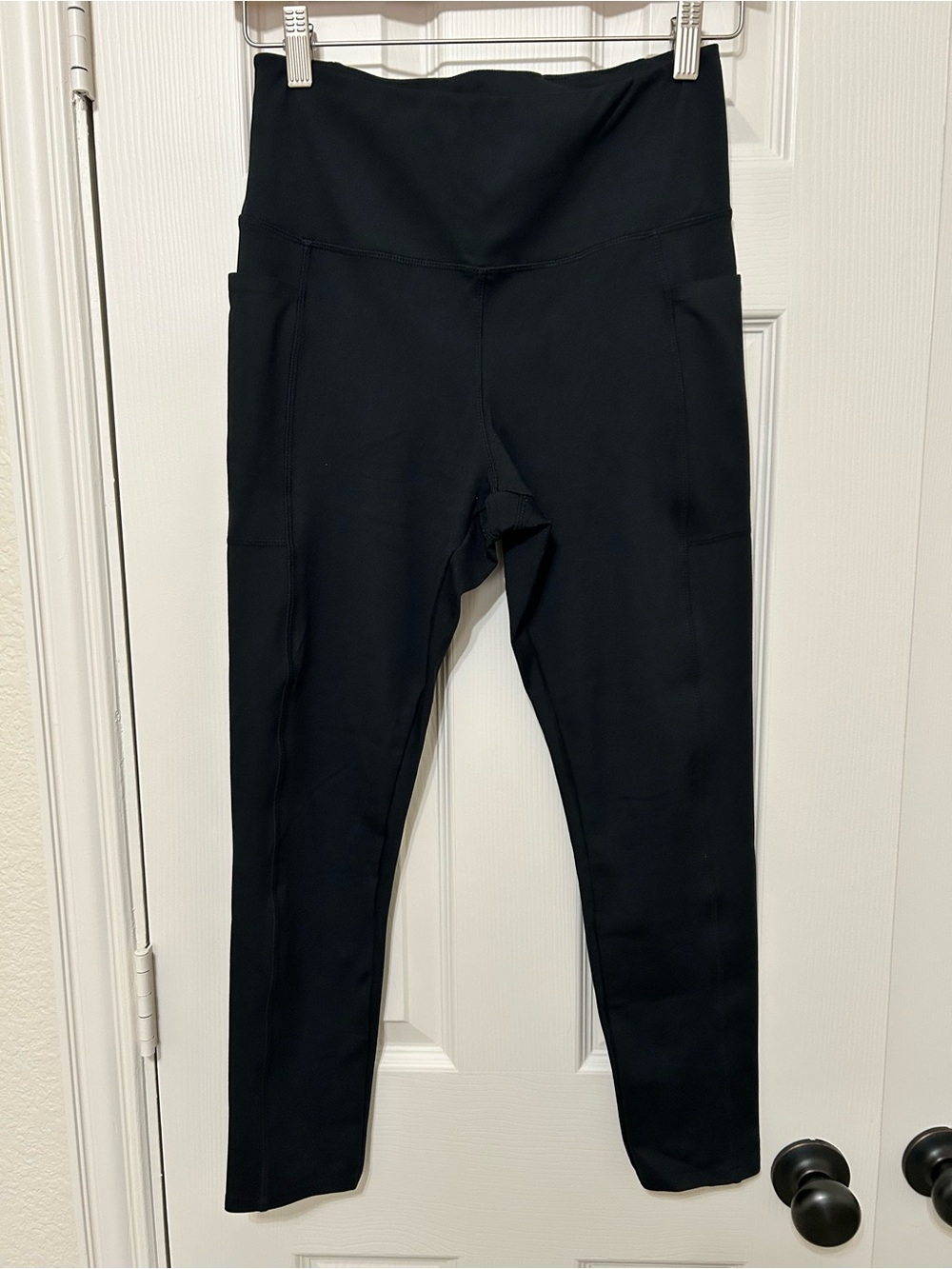 Danskin High Rise Black Brushed Legging with Side Pockets size M
